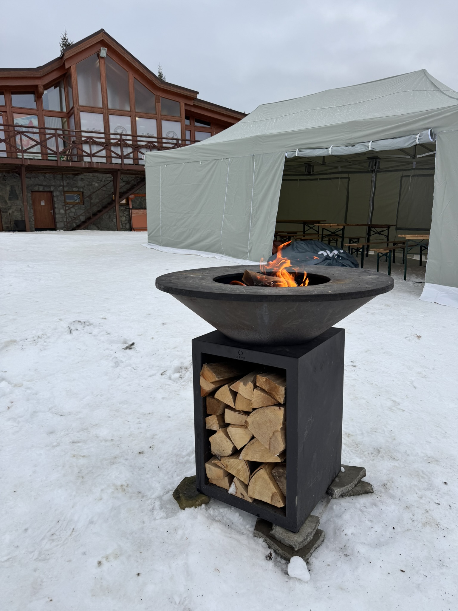 Rozkúrenie na snehu